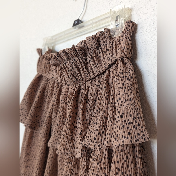 Clearing out my closet 💕 - Picture 4 of 10